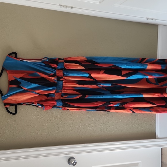 Orange, Blue, and Black SHEIN Curve 1XL Sleeveless Maxi Dress. - Picture 3 of 5
